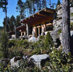Good Neighbors: A Natural Home on Montana's Flathead Lake Image